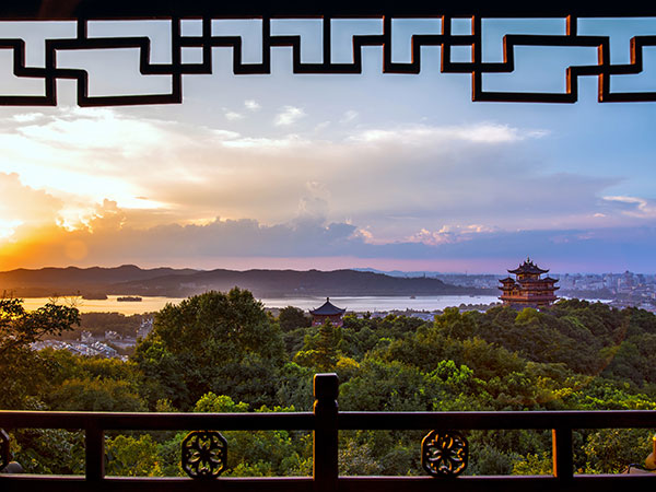 Guilin -  Hangzhou High-Speed Trains 2025
