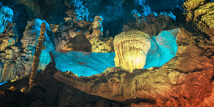 Zhijin Cave